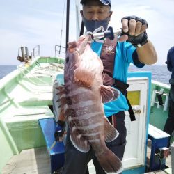 康仁丸・ジギング釣り果